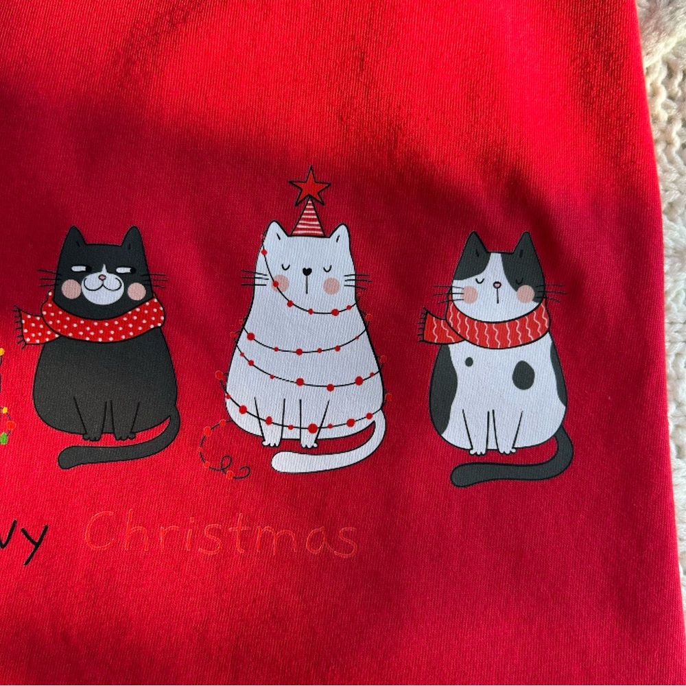Comfort Colors Red  "Meow Christmas" Cat Graphic T-Shirt Holiday Top - Picture 2 of 5